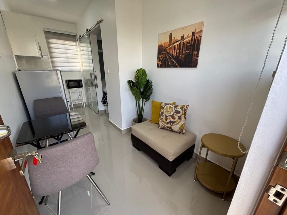 Economy Studio, Mountain View | Living area