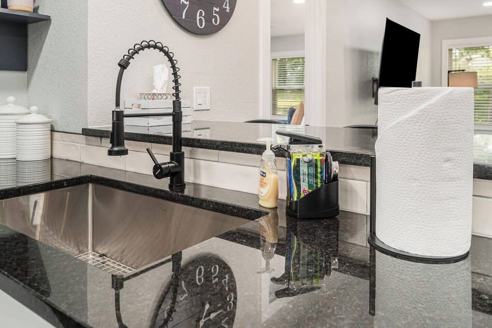 Farmhouse sink