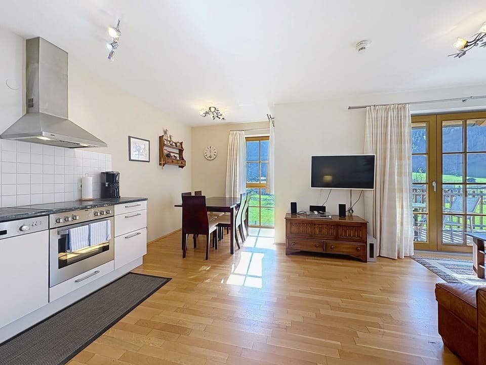 Furniture, Flooring, Interior Design, Floor, Wood, Wood Flooring, Ceiling, Room, Table, Kitchen & Dining Room Table