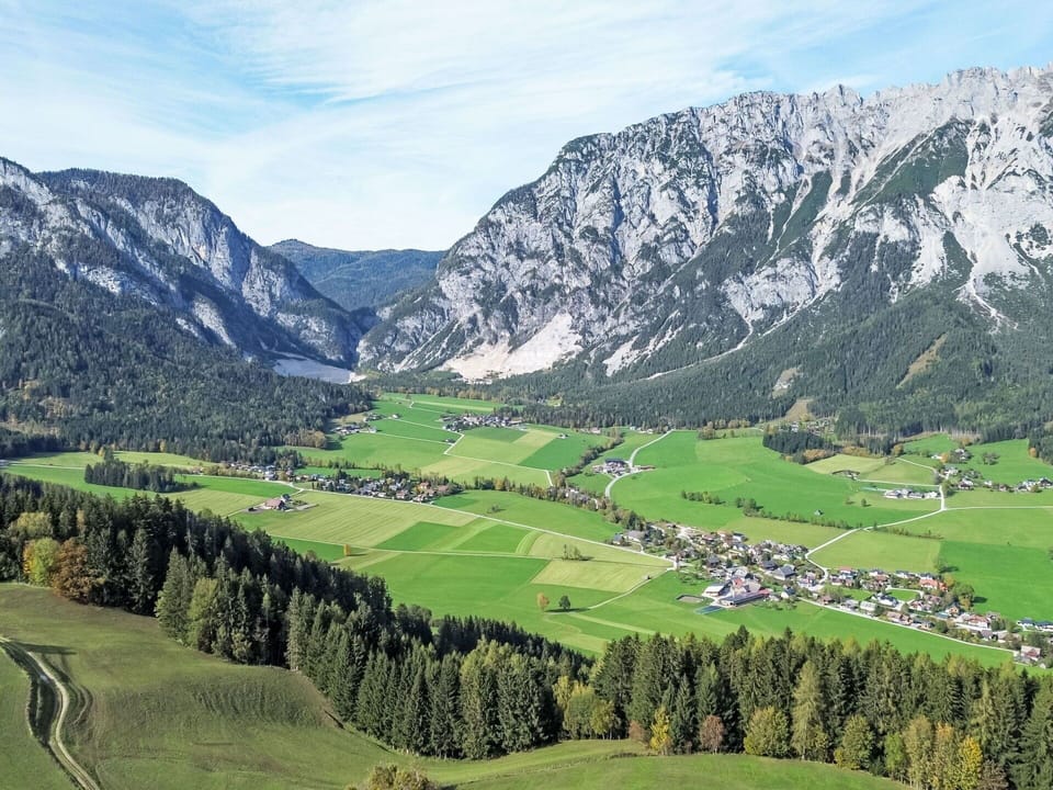 Mountainous Landforms, Mountain, Natural Landscape, Highland, Hill, Landscape, Mountain Range, Terrain, Hill Station, Valley