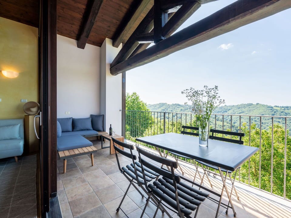 Chair, Hardwood, Balcony, Porch, Outdoor Furniture, Fence, Deck, Kitchen & Dining Room Table, Plank, Outdoor Table