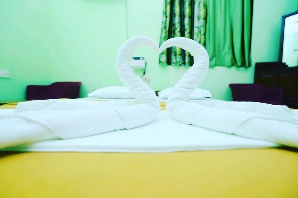 Deluxe Room | Premium bedding, pillowtop beds, desk, blackout drapes