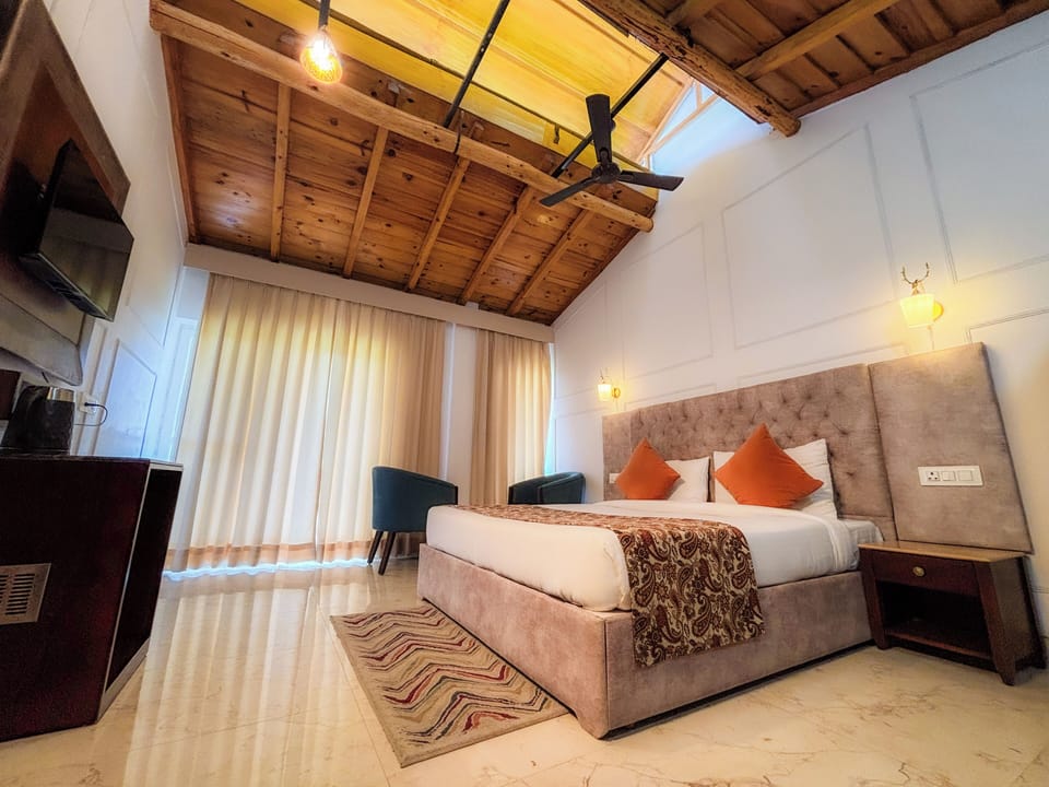 Standard Room | Individually decorated, individually furnished, laptop workspace