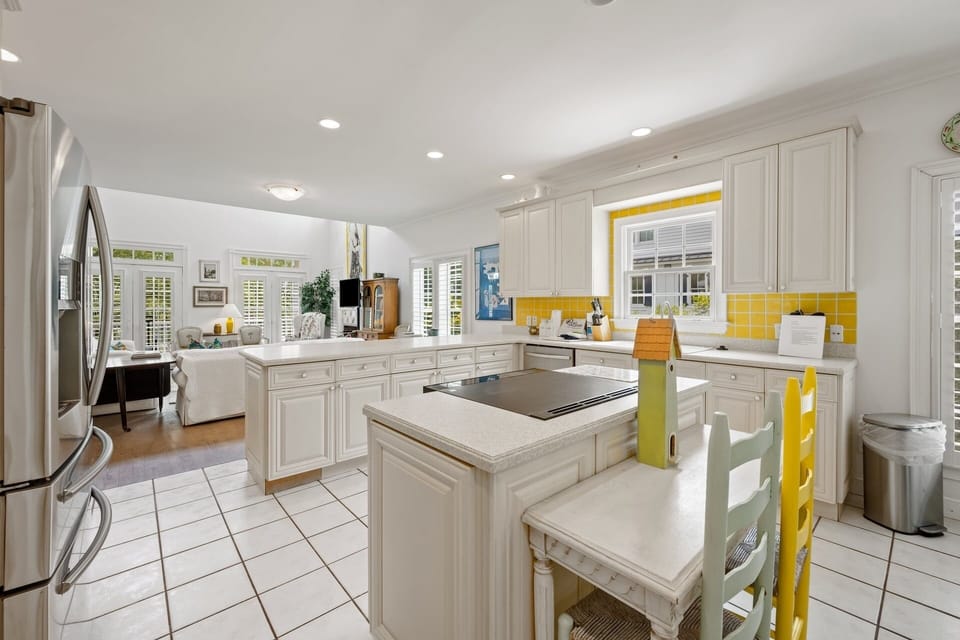 House, 5 Bedrooms | Private kitchen | Coffee/tea maker, fridge, oven, toaster