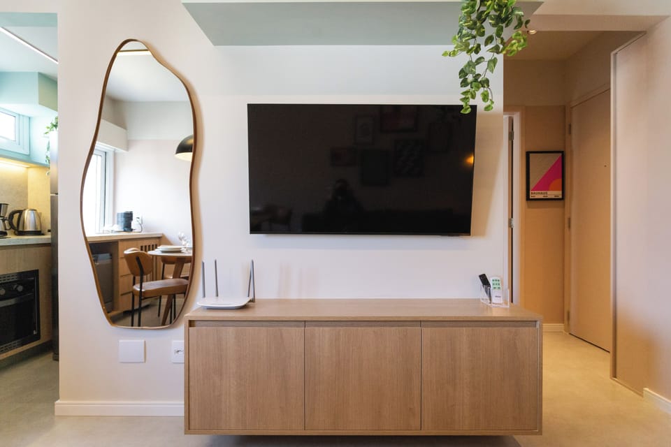 Apartment | Living room | Flat-screen TV