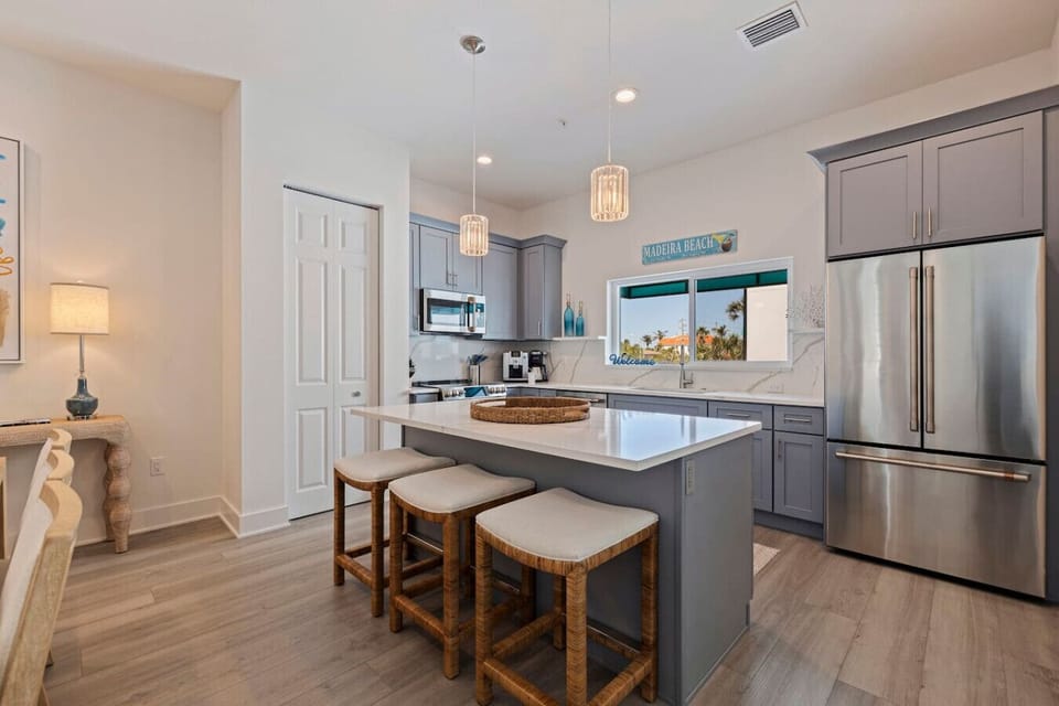 Fully Equipped Kitchen for Group Meals & Entertaining