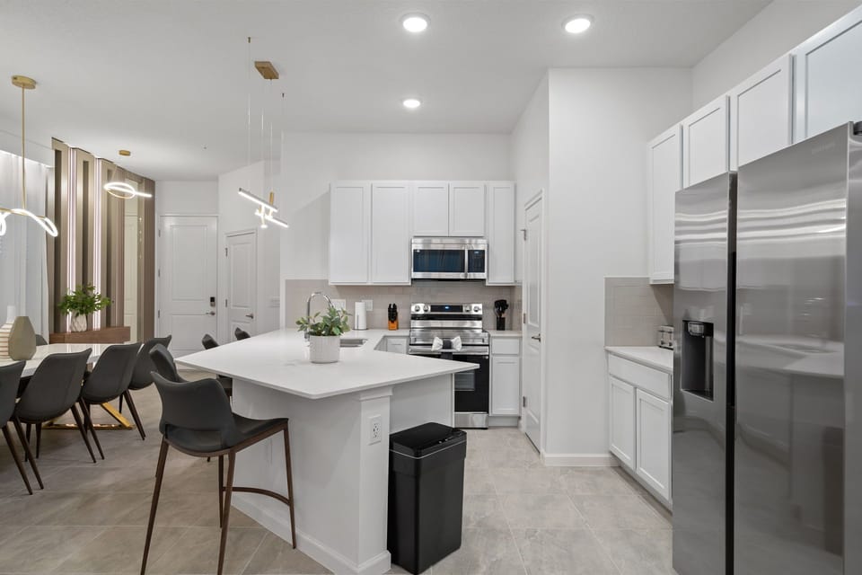 Fully-equipped kitchen