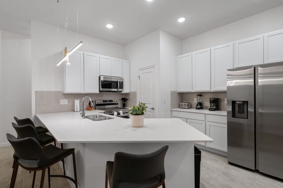 Fully-equipped kitchen