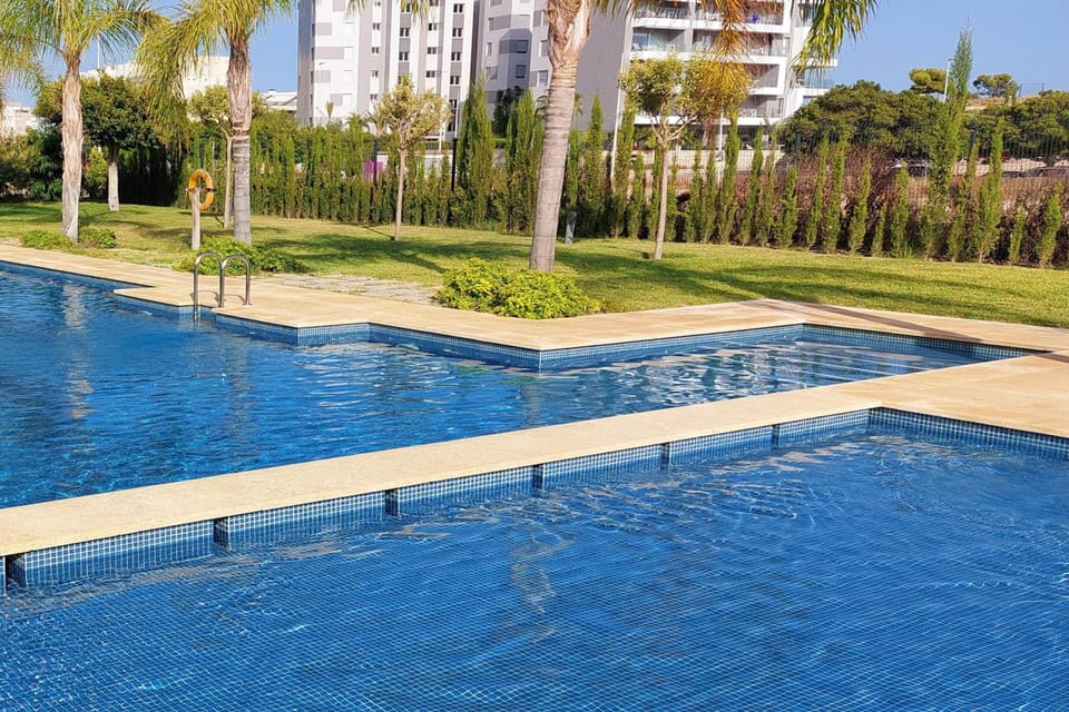 Apartment | Pool | Outdoor pool