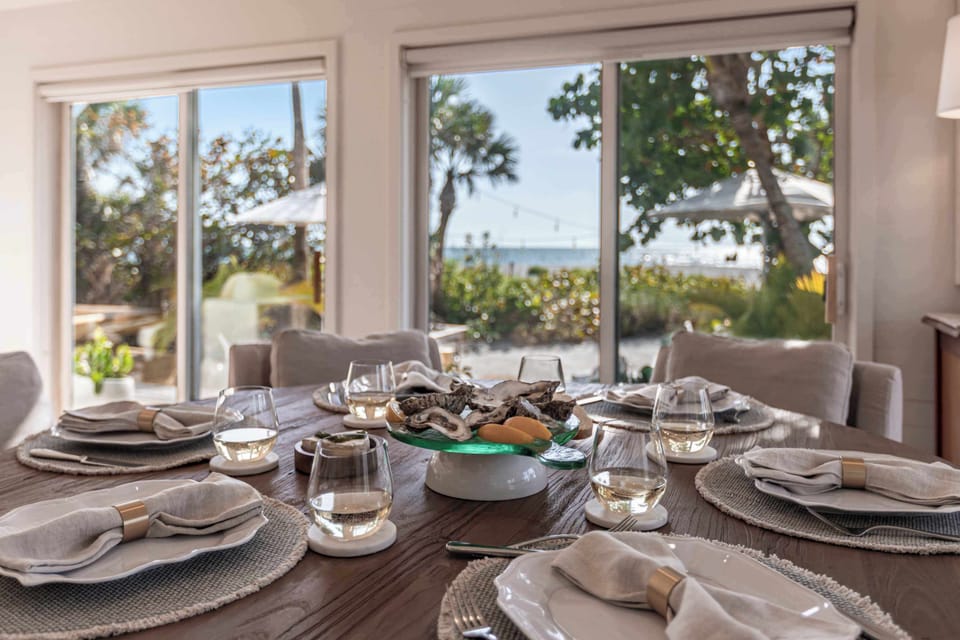 Dine with a view and let the scenery elevate every meal!