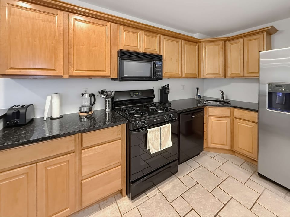 Full Kitchen