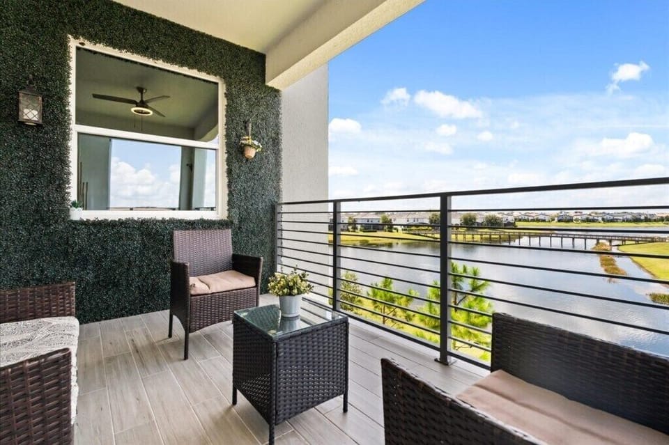 3131 Paradox Cir Unit 306 (19).jpg
