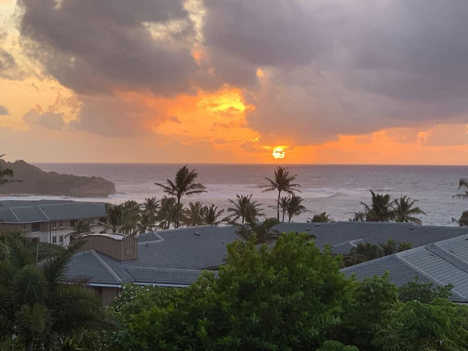 Wake up to breathtaking ocean sunrises right from your bed!