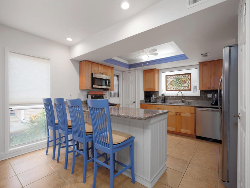 Condo (3 Bedrooms) | Property amenity