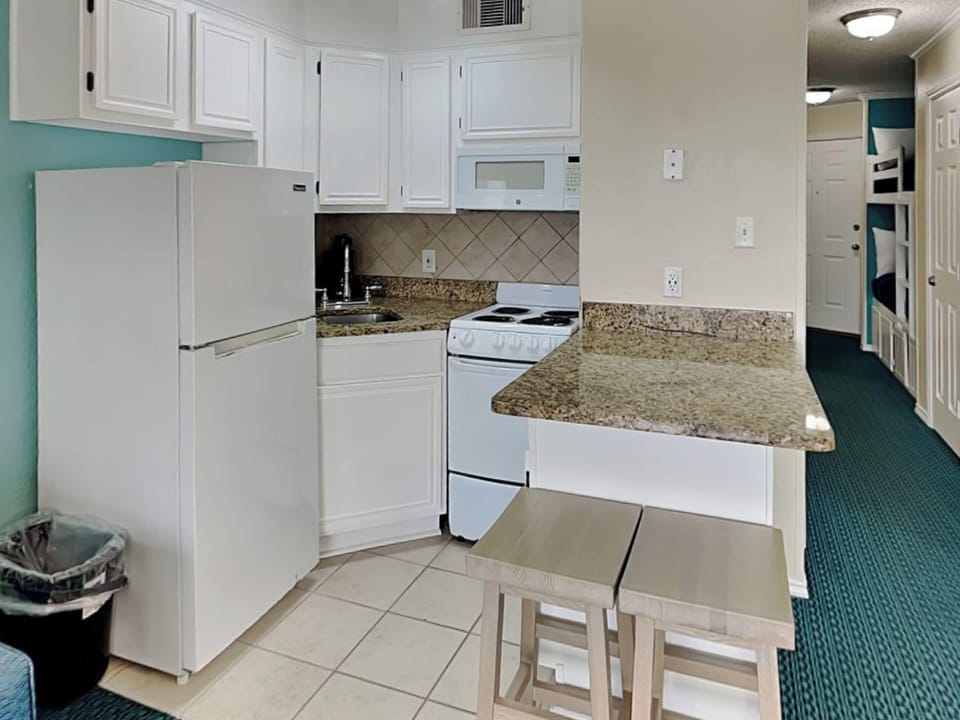 Condo (1 Bedroom) | Property amenity