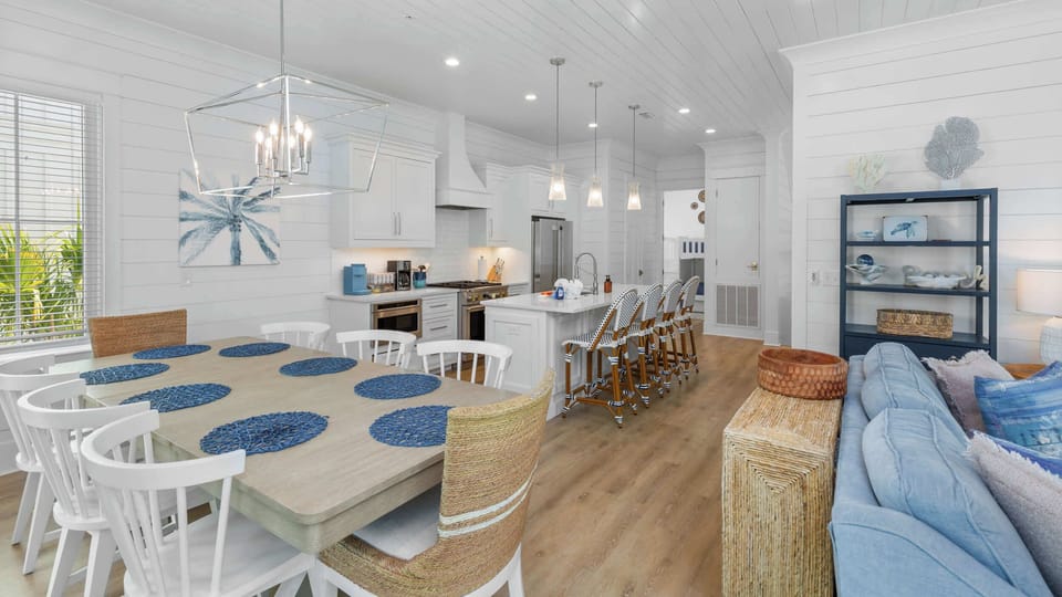 Congregate in this open kitchen, dining, and living space for morning coffee, evening dinners, or late game night sessions!