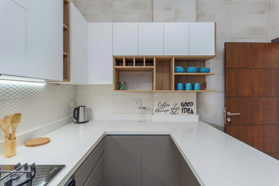 Apartment, 2 Bedrooms, Kitchen, Mountain View | Private kitchen | Full-size fridge, oven, stovetop, electric kettle