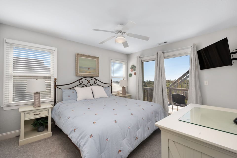 SNH263: Gone Coastal | TL Bedroom 6 - King, Private Bath, Deck Access