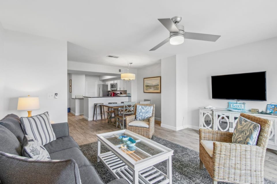 Main Living Room with Gorgeous Ocean Front Views and Flat Screen TV
