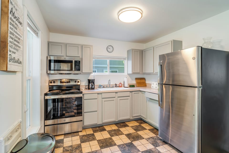 Perfect size kitchen | Main Level