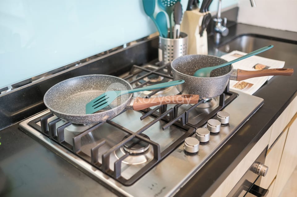 Apartment, 2 Bedrooms, City View | Private kitchen