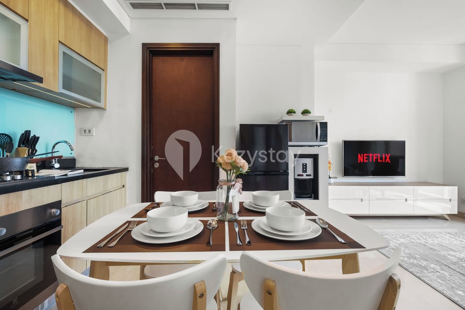 Apartment, 2 Bedrooms, City View | Dining room