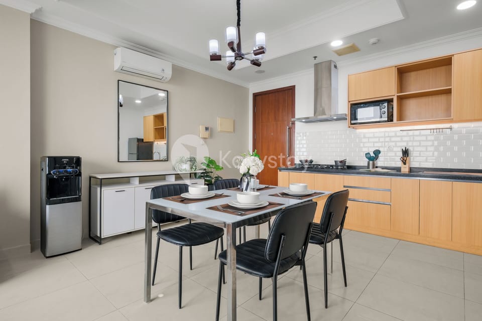 Apartment, 2 Bedrooms, City View | Dining room