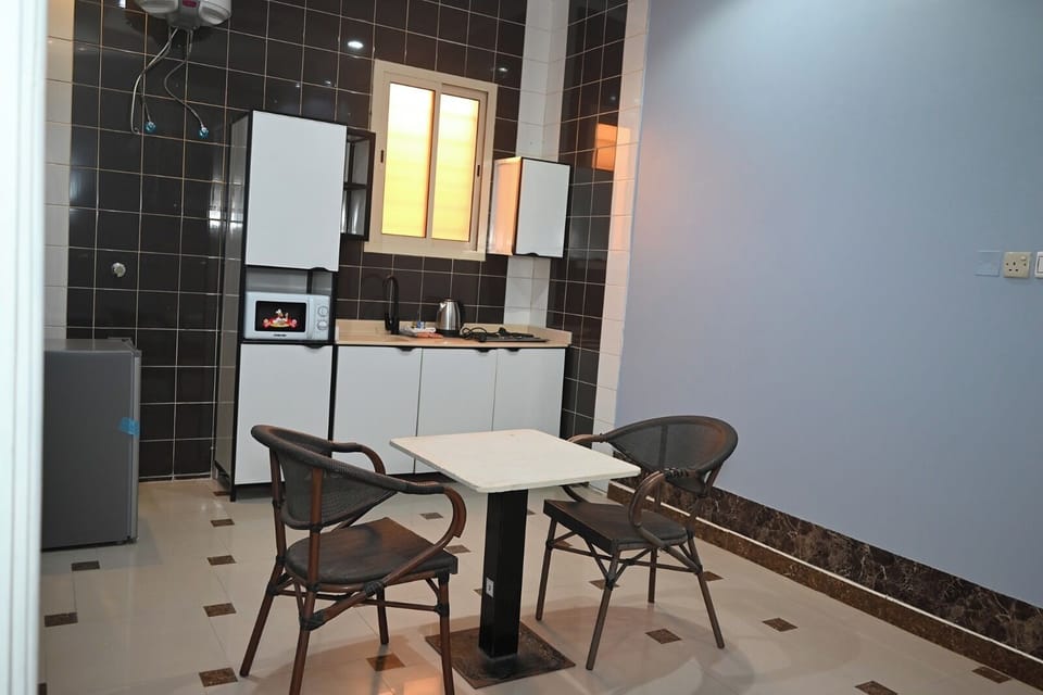 Executive Apartment, 2 Bedrooms | Private kitchen | Fridge, microwave, stovetop