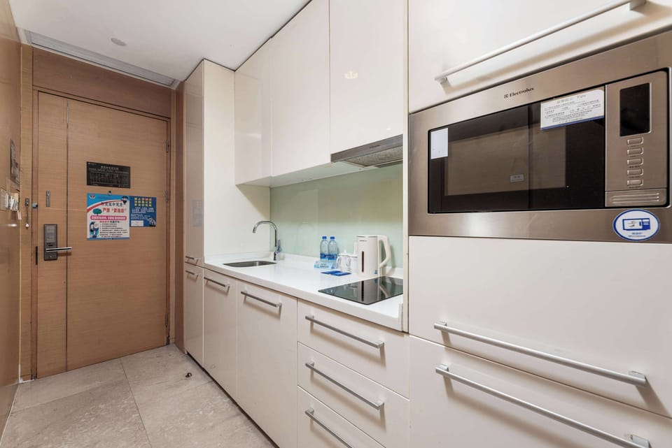 Luxury Twin Room | Desk, laptop workspace, WiFi (free)