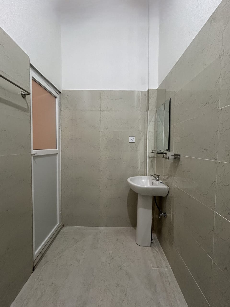Deluxe Double Room, Patio, Garden View | Bathroom | Shower, free toiletries, towels, soap