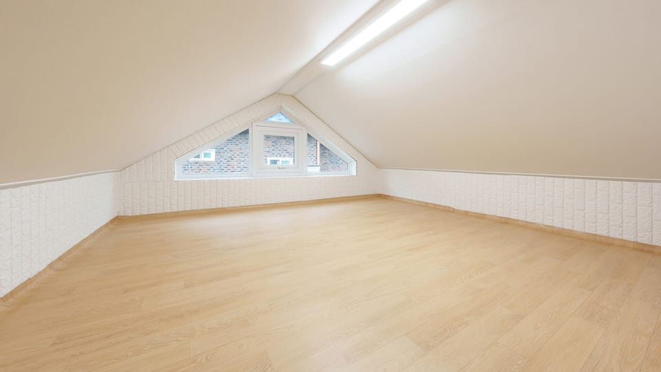 Basic Room, 3 Bedrooms (Dog Flirting(Private house)) | 3 bedrooms, free WiFi
