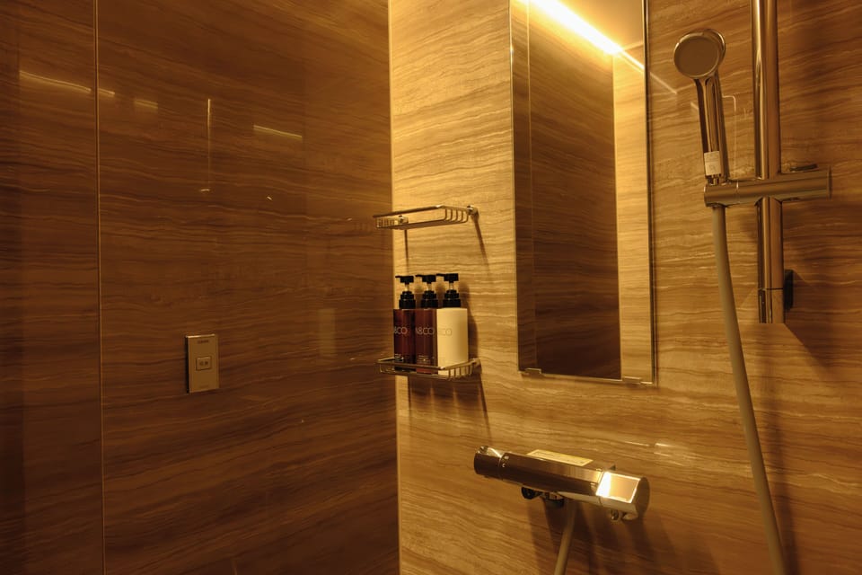 Japanese-style Room | Bathroom | Hair dryer, electronic bidet, towels, toilet paper