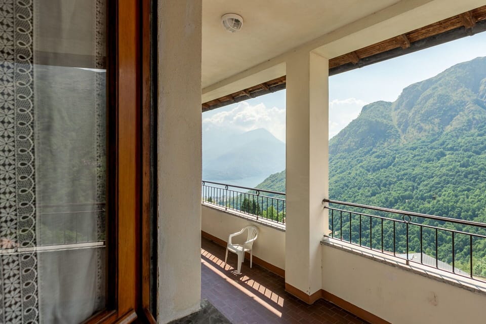 Balcony / Terrace / Patio, Bedroom, Scenic View