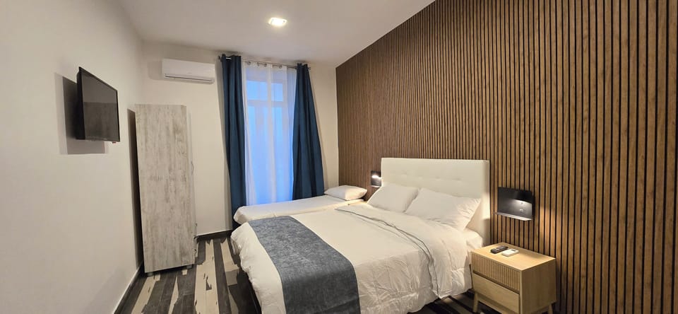 Comfort Triple Room, Balcony, City View | Soundproofing, free WiFi