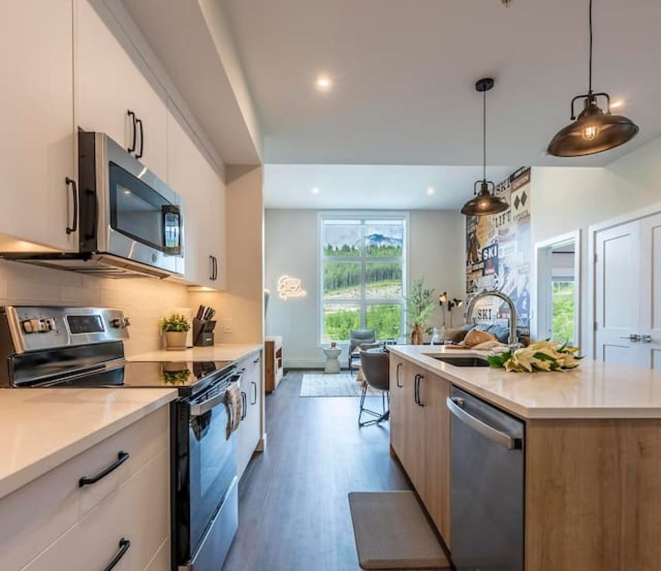 Everything you need for home-cooked meals and comfortable living. Enjoy our spacious kitchen and open layout.