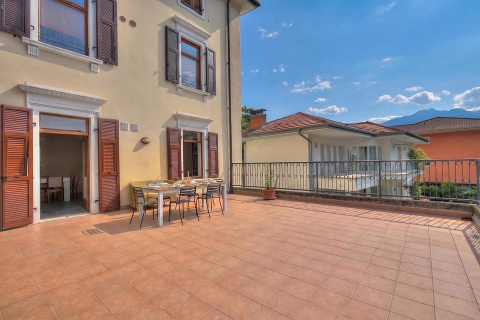 Family Apartment, 2 Bedrooms, 2 Bathrooms (Boutique Terrace Apartment In The) | Outdoor dining