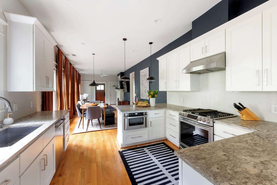 18 Kitchen