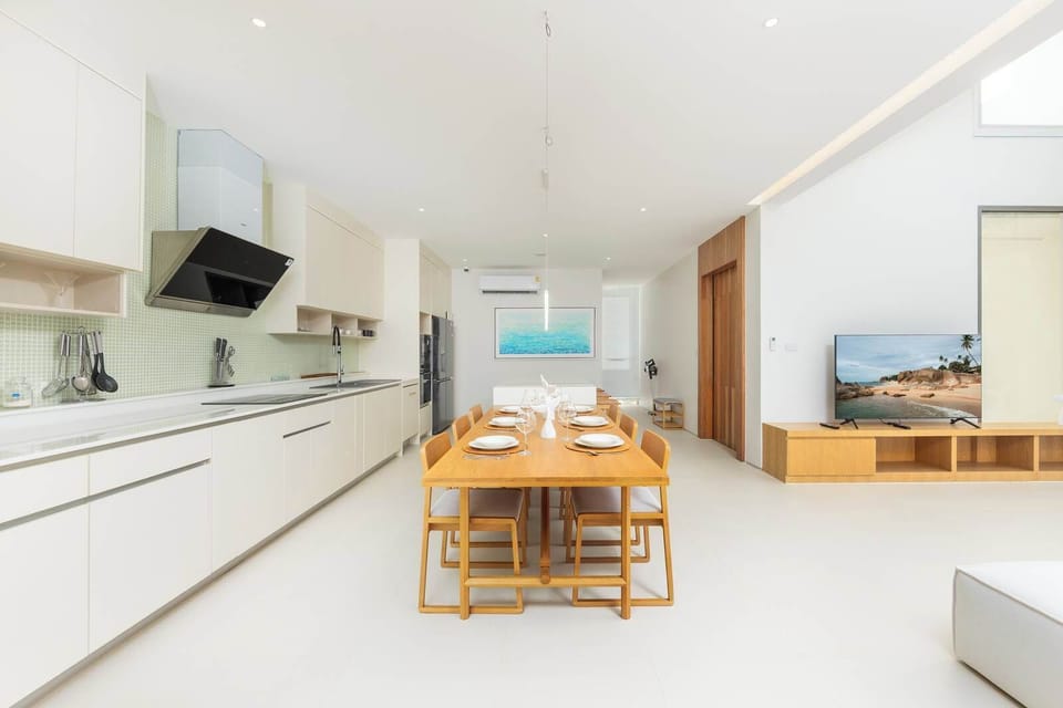 Villa, 3 Bedrooms, Lanai | Private kitchen | Electric kettle, dining tables, kitchen islands