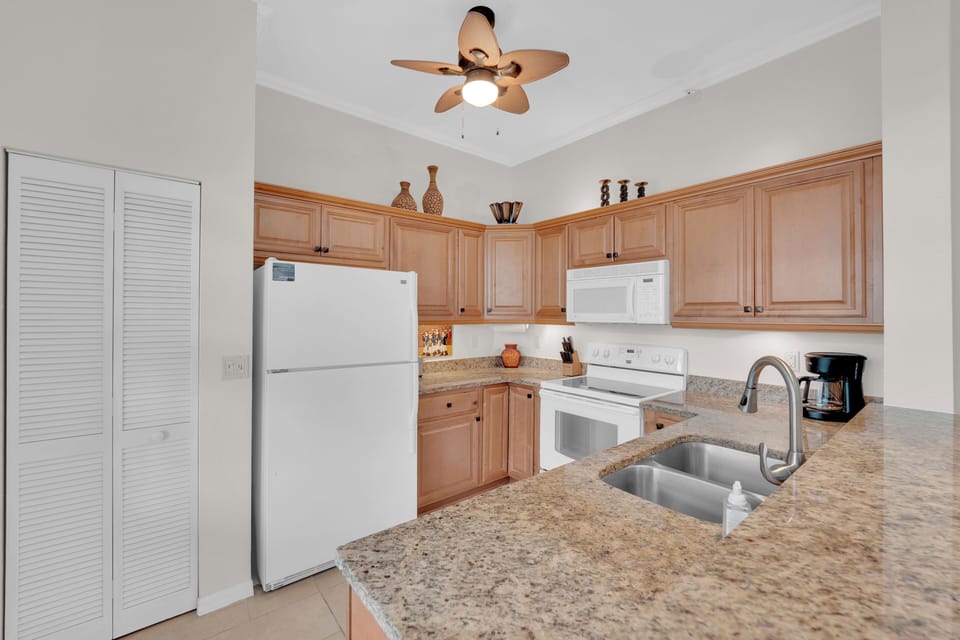Fully equipped kitchen