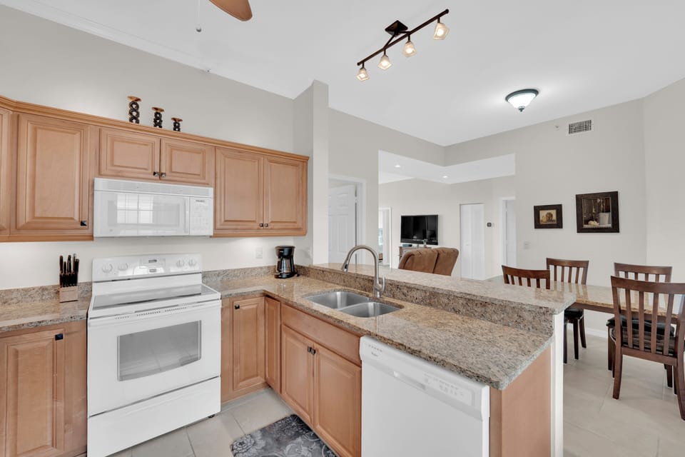 Fully equipped kitchen
