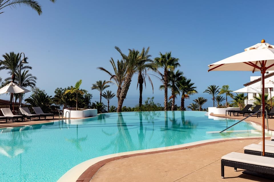 Infinity pool