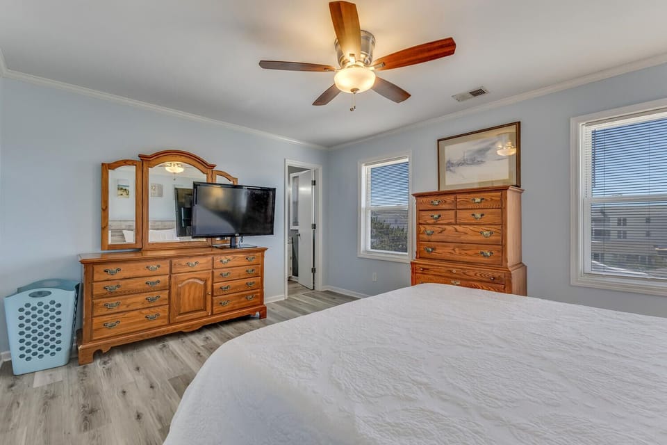 Island Escape Master Bedroom