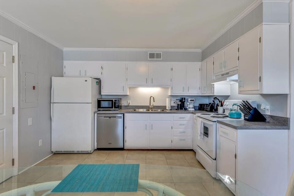 Island Escape B-Kitchen