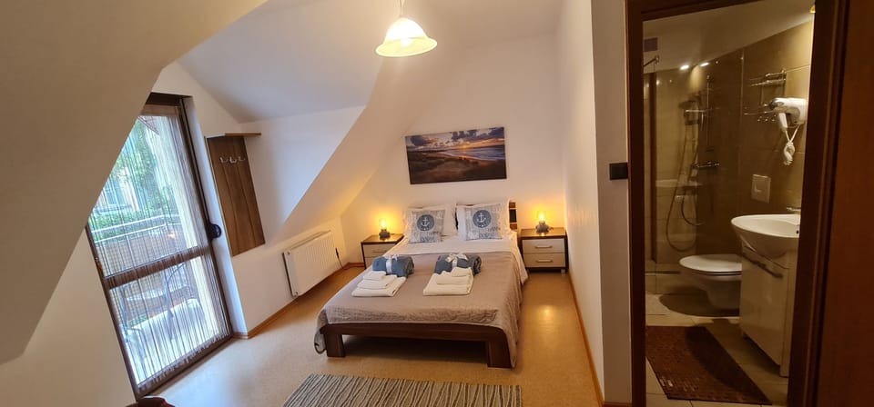 Comfort Double Room, Non Smoking, Courtyard View | Premium bedding, individually decorated, laptop workspace