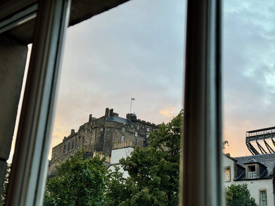 View of Edinburgh Castle from living room