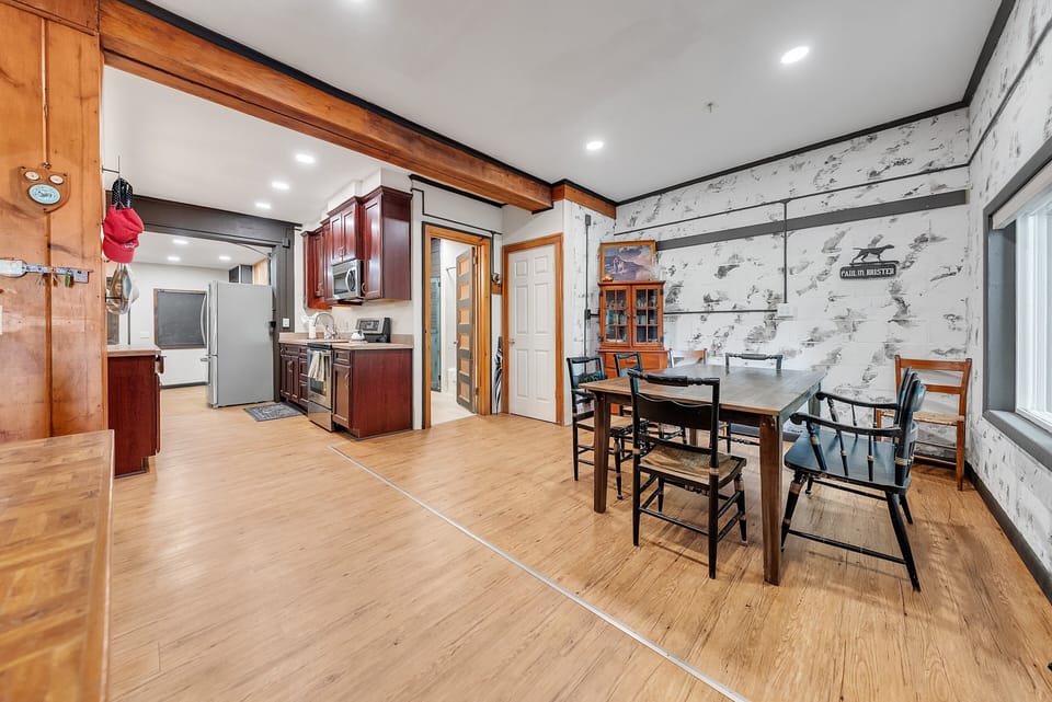 Cottage, 4 Bedrooms | Dining