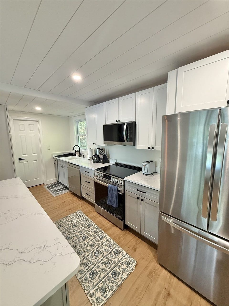 House, 4 Bedrooms | Private kitchen | Fridge, oven, coffee/tea maker, toaster