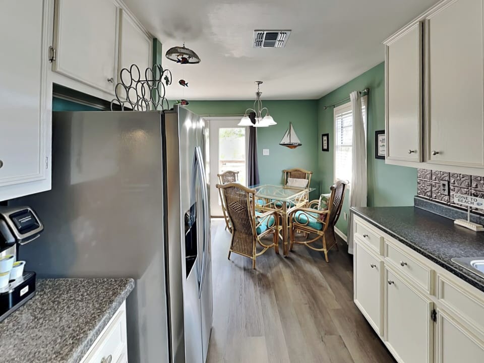 Full Size Kitchen