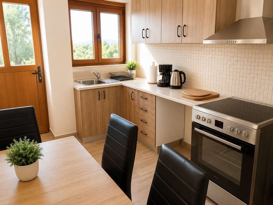 Fully-equipped kitchen