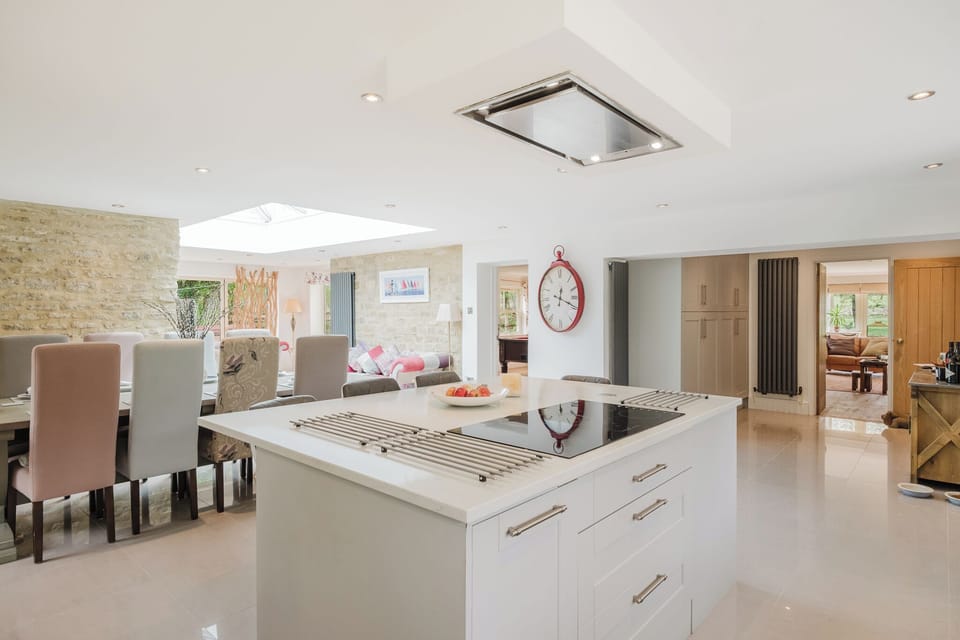 House, Lanai, Garden View | Private kitchen